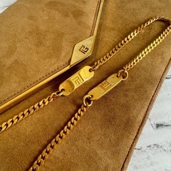 L851Pierre Balmain PARIS/ピエールバルマン チェーンショルダーバッグ スエードレザー パーティバッグ ベージュ の画像