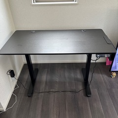 昇降デスクの画像