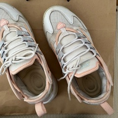 NIKE ZOOMスニーカー　23.5センチの画像