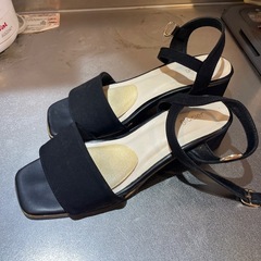 半額にしました！サンダル美品