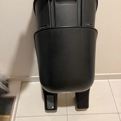 HYDEE対応　ハンサムチャイルドシート　レインカバー付き（一部破れあり）　の画像