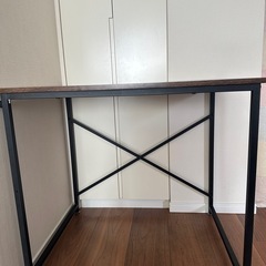 【美品】木製パソコンデスク　軽量の画像