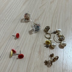 ピアス　まとめ売りの画像