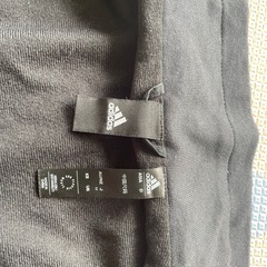 adidasの画像