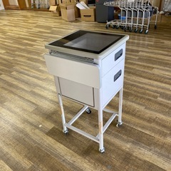 KAWAJUN製チェックテーブルの画像