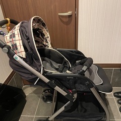 Aprica ベビーカーの画像