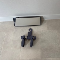 カー用品　ルームミラーとフックの画像
