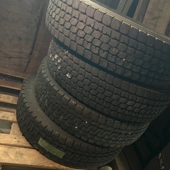 トラック用 タイヤ 