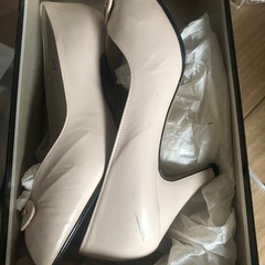 NINE ベージュ ハイヒールパンプス22cm未使用