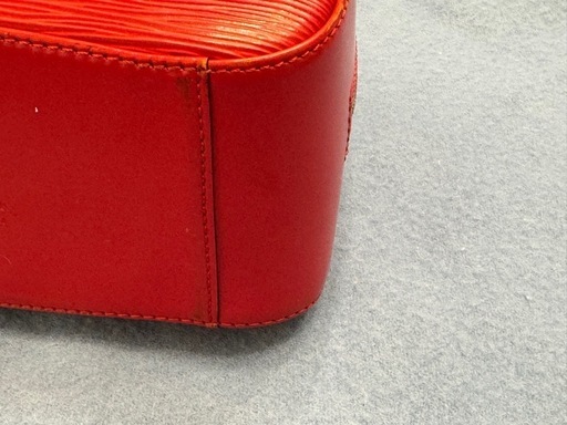 LOUIS VUITTON エピ ヴィトン エピ ジャスミン　ハンドバッグ
