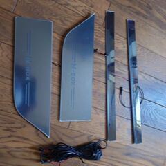 N BOX custom(JF4) スカッフプレート ジャンク品...
