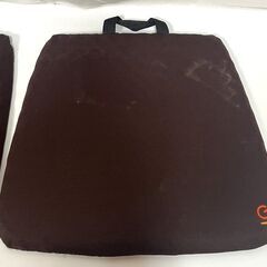 【R628】Gゼロクッション/無重力/デスクワーク/腰痛/デスクワーク/お尻痛くない/カバー付き/ゲルクッション/2個セット/中古/現状品の画像