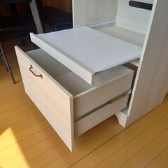 未使用訳あり 家電収納キッチンボード　60幅　ホワイト スライド棚 食器棚レンジラック カップボード キッチン収納 キッチンラックの画像