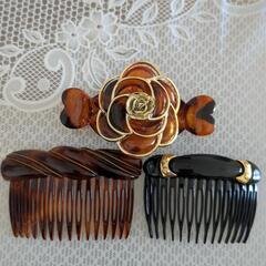 バレッタ1点とヘアコーム2点
