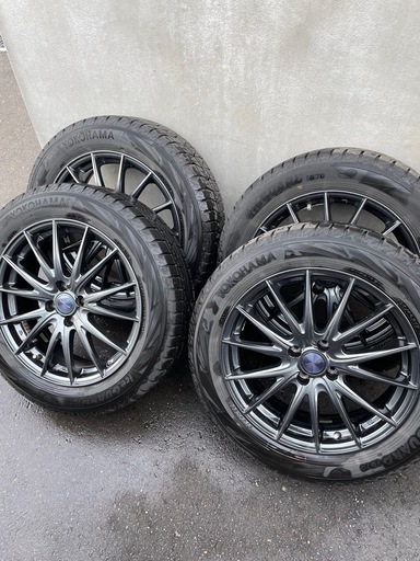 スタッドレスタイヤ　195/60R17　　ライズ　ロッキー