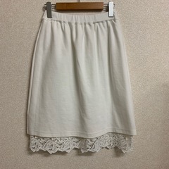 【美品】te chichi リバーシブル ホワイトレーススカートの画像