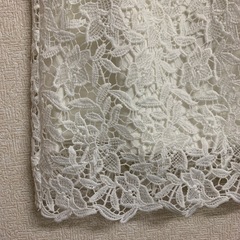 【美品】te chichi リバーシブル ホワイトレーススカートの画像