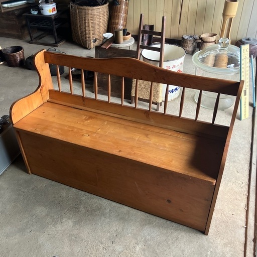 木のベンチ　収納　家具　アンティーク　飲食店　南アルプス市