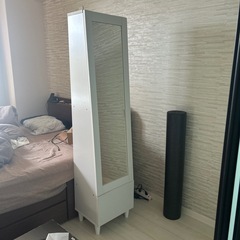鏡付き収納棚