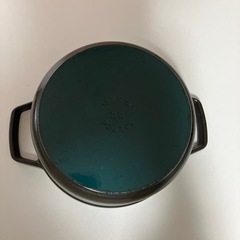 ストウブ22cm 黒の画像