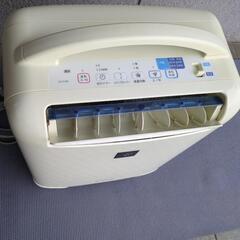 シャープ除湿機CV-C100-W 簡易清掃済み (Reborn) 野々市の季節