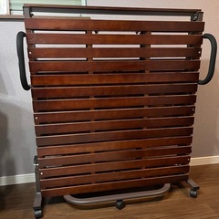 美品✴︎折りたたみ式ベッド　シングル