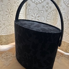 ⭐︎素敵な紺色化粧品ケースの画像