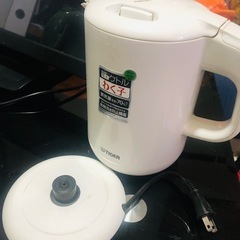 電気ポット電気ケトル 1.0L の画像