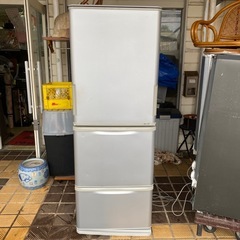 両開きドア　SHARP 冷蔵庫　SJ-WA35Y-S