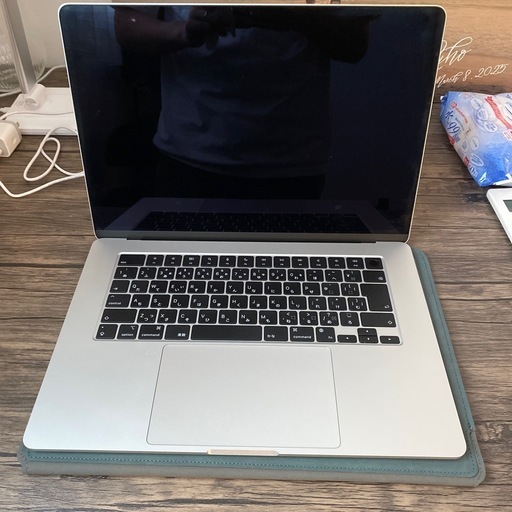 MacBook M2 15インチ　16GB/512GB