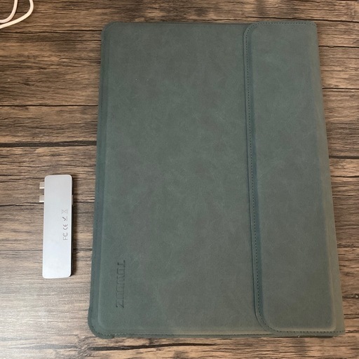 MacBook M2 15インチ　16GB/512GB