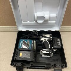 マキタ makita 充電式インパクトドライバ TD134D 本...