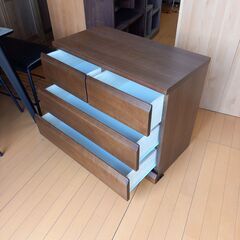 未使用訳あり 天然木桐材　クローゼット 幅80 奥行40 3段　ブラウン色 日本製 国産 完成品 タンス 木製　四段　引き出し 収納用品の画像