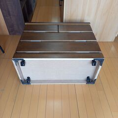 未使用訳あり 天然木桐材　クローゼット 幅80 奥行40 3段　ブラウン色 日本製 国産 完成品 タンス 木製　四段　引き出し 収納用品の画像