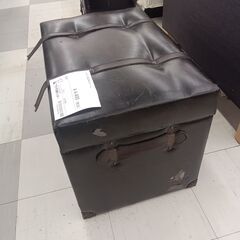 ★リユースのサカイ千葉中央店★期間限定割引有  トランク風スツール ブラック H44×D41×W61 クリーニング済み TC3091の画像