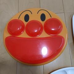 美品★アンパンマン、リラックマ、ハローキティ　子供用ワンプレートの画像