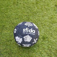 sfidaのフリースタイルサッカーボール 