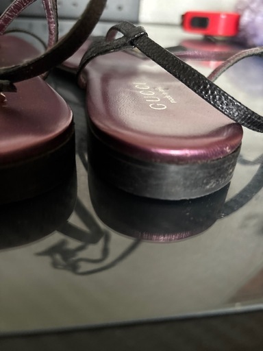 Gucci ヘビ皮サンダル