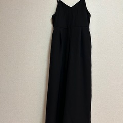 【受け渡し決定】GU　キャミソールコンビネゾン　Mサイズの画像