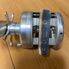 カルカッタ100ベイトリールの画像