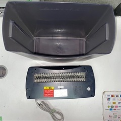アイリスオーヤマ　IRIS OHYAMA　ペーパーシュレッダー　P5G　A4サイズ　稼働確認済　中古品　④の画像