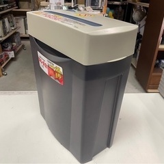 アイリスオーヤマ　IRIS OHYAMA　ペーパーシュレッダー　P5G　A4サイズ　稼働確認済　中古品　④の画像