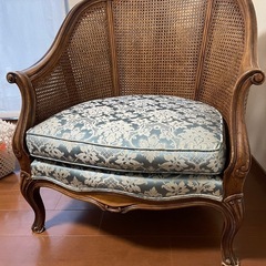 0円⭐︎アンティークソファの画像