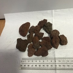溶岩石　赤系　水槽使用の画像