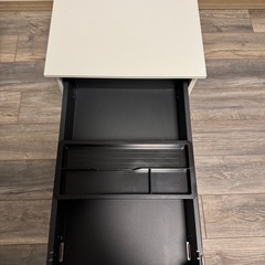 ※譲り先決まりました 【中古】デスクワゴン サイドワゴン 収納 引き出し オフィス 3段 A4対応 鍵付き キャスター付き  ホワイトの画像