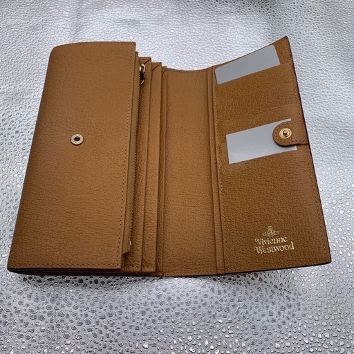 0052 Vivienne West wood 長財布