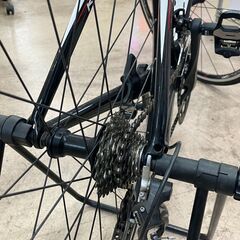 🌟700×23C🌟ロードバイク🌟KUOTA🌟KAHRMA🌟EVO🌟フルカーボン🌟105コンポ🌟防犯登録OK🌟No.1147🌟の画像
