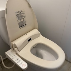 本日受取可能な方！東芝 温水洗浄便座 クリーンウォッシュ SCS-T160 パステルアイボリーの画像