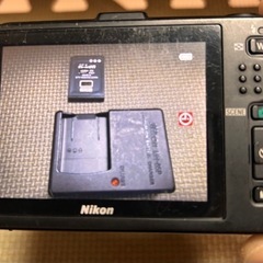 Nikon COOLPIX AW110 防水デジカメセット(バッテリー2個+充電 Nikon COOLPIX AW110 防水デジカメセット(バッテリー2個+充電