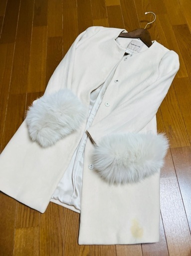 Apuweiser-richeの中古コートファー付きアイボリーホワイト (min